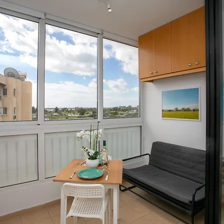 Palmove Makenzy Ria 拉纳卡