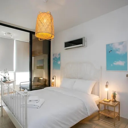 Palmove Makenzy Ria Apartment *