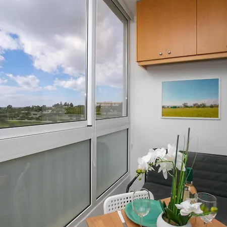 Palmove Makenzy Ria * Larnaca