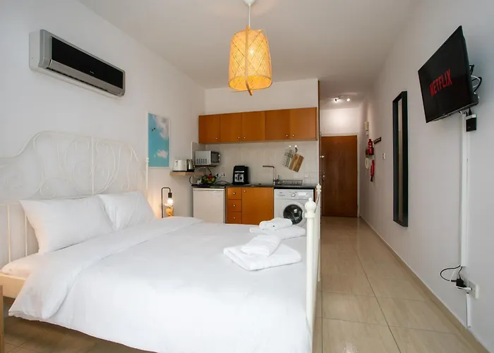 Palmove Makenzy Ria *