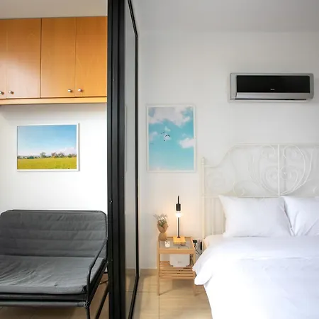 Palmove Makenzy Ria *