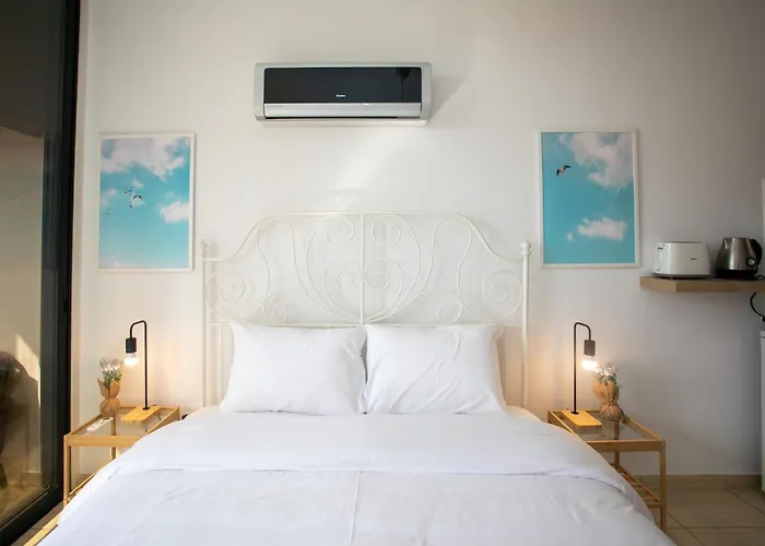 Palmove Makenzy Ria Larnaka